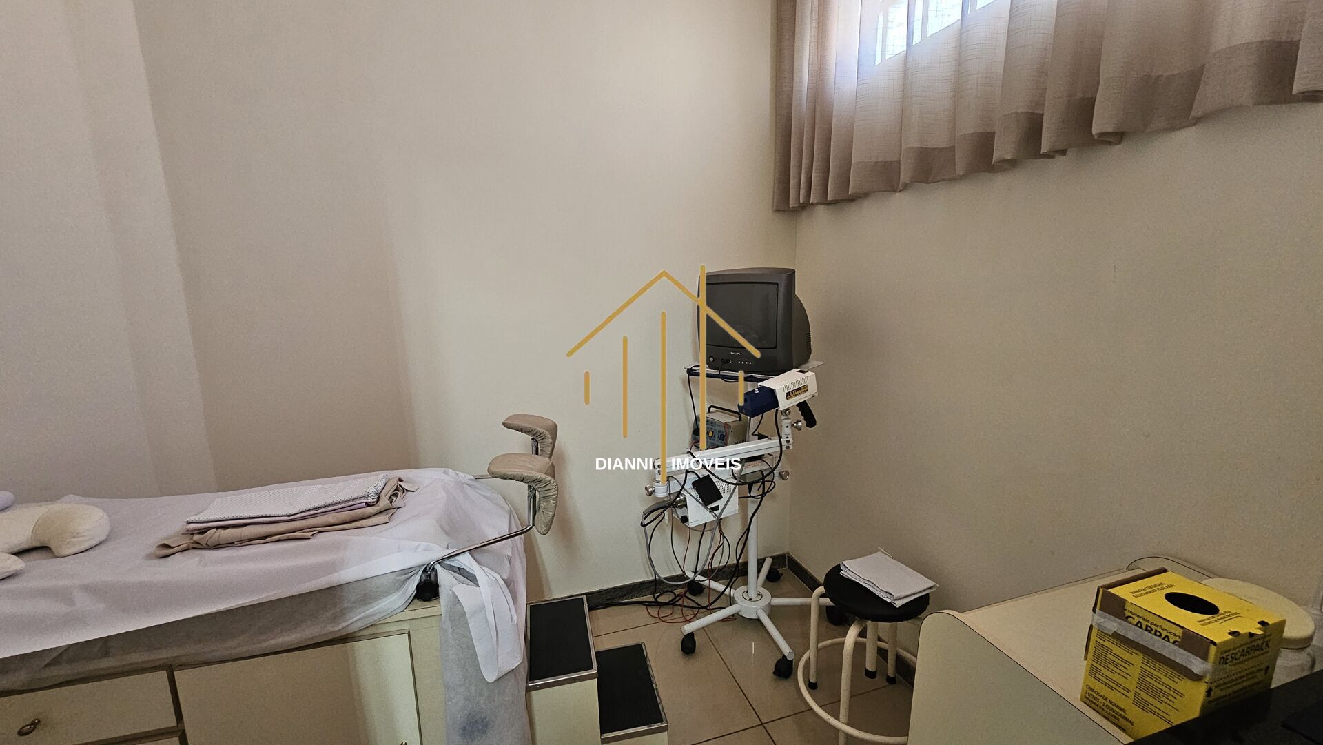 Conjunto Comercial / Sala à venda, 300m² — foto 17 de 21