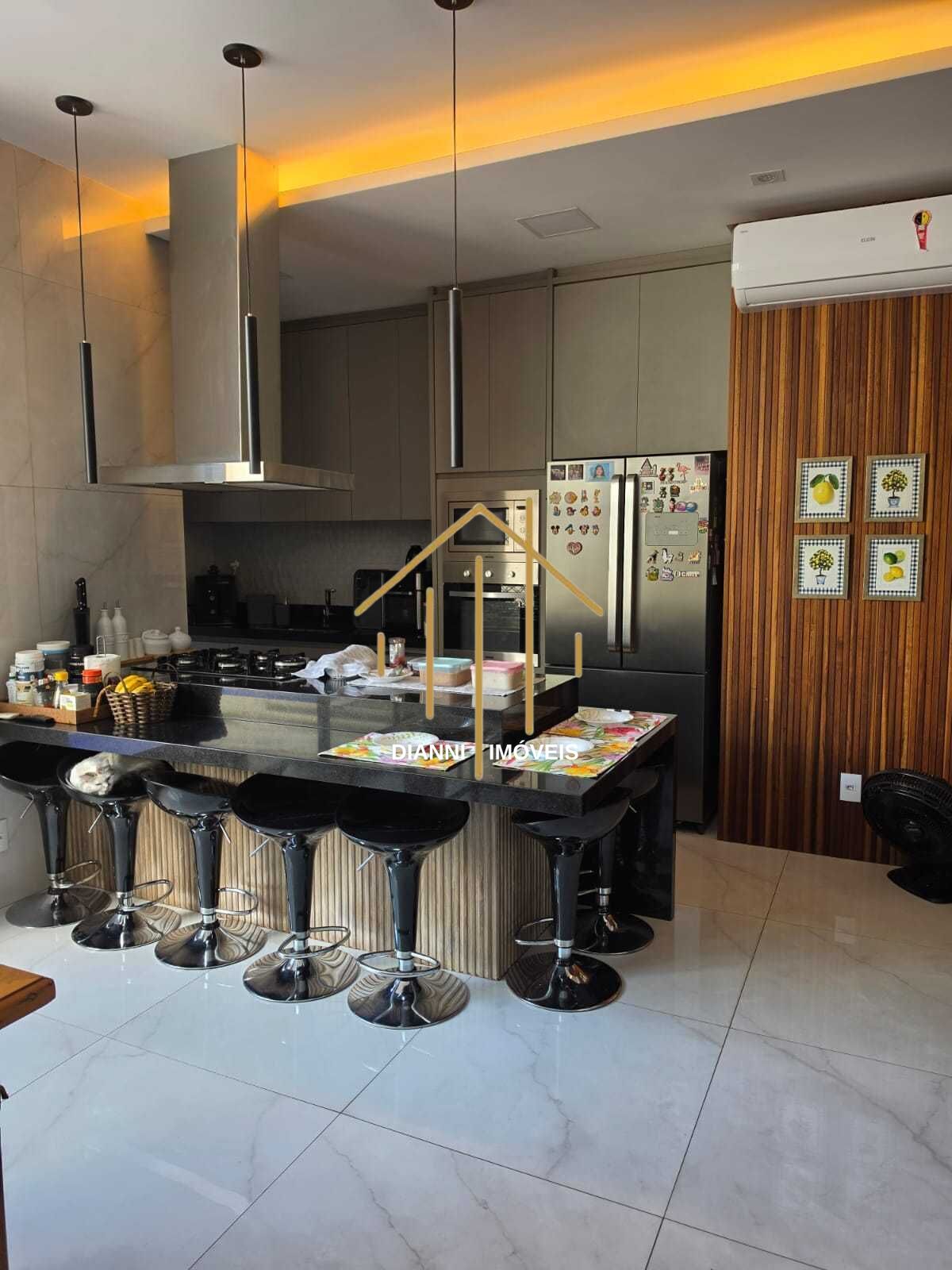 Casa de Condomínio com 3 quartos à venda, 220m² — foto 2 de 38