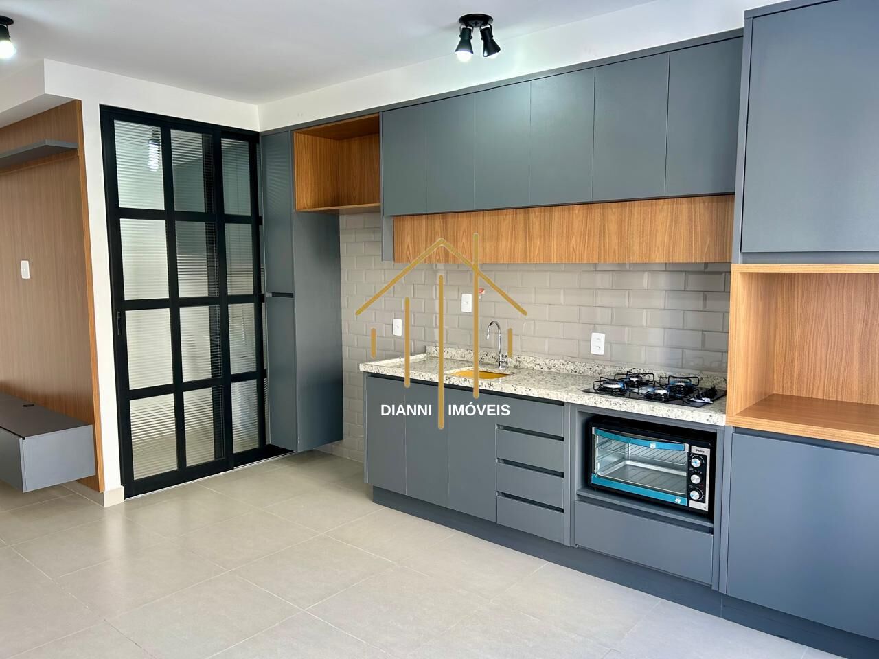 Studio com 1 quarto à venda — foto 1 de 14