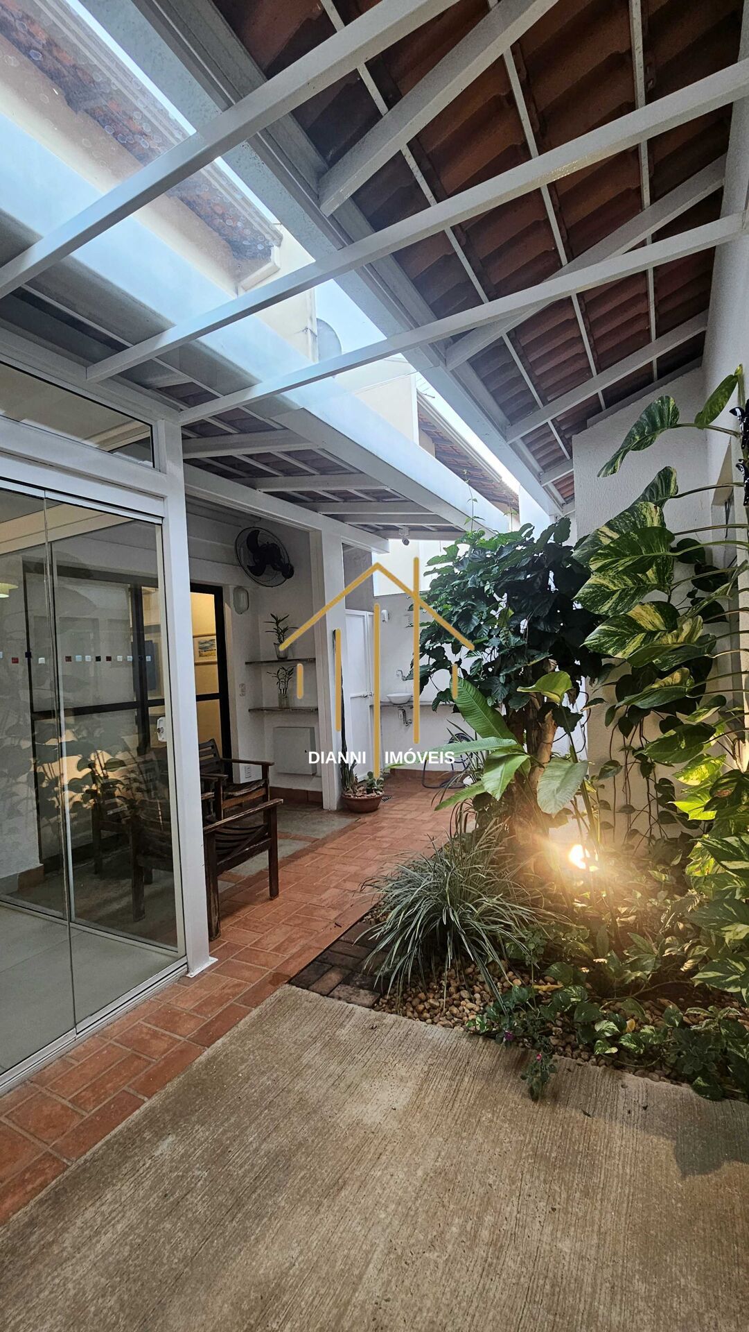 Casa de Condomínio com 4 quartos à venda, 130m² — foto 4 de 30