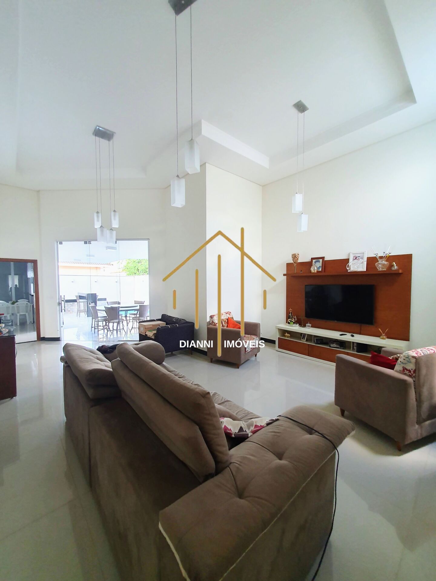 Casa de Condomínio com 3 quartos à venda, 230m² — foto 8 de 28