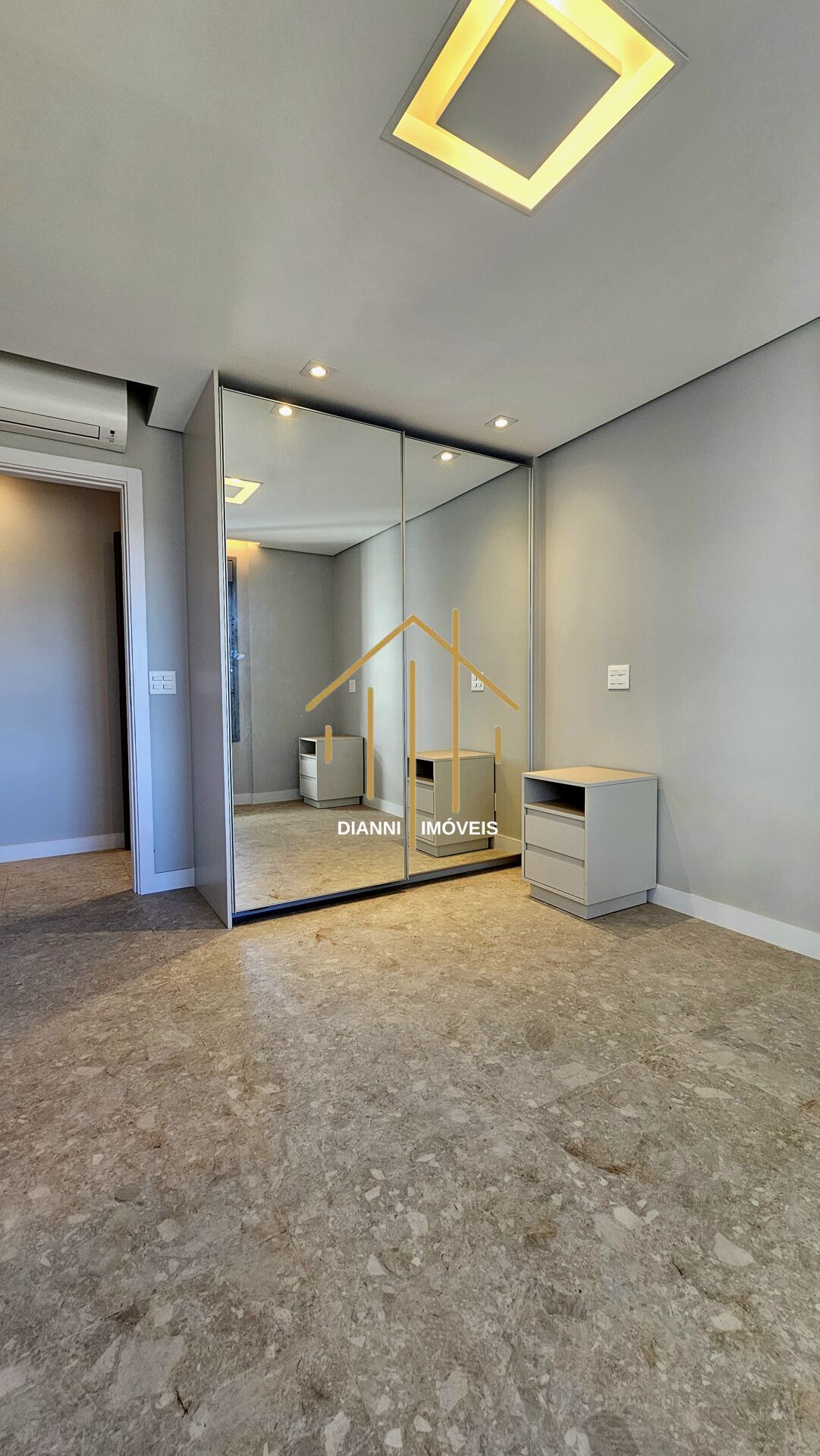Apartamento com 4 quartos à venda, 256m² — foto 7 de 13