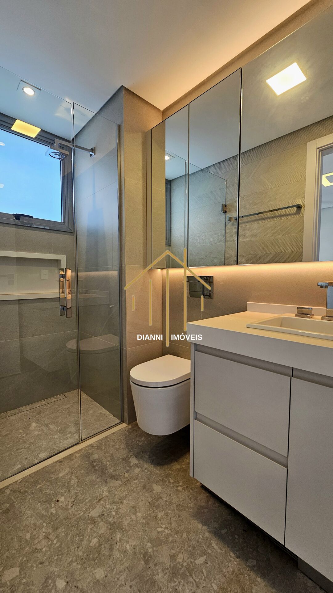 Apartamento com 4 quartos à venda, 256m² — foto 9 de 13