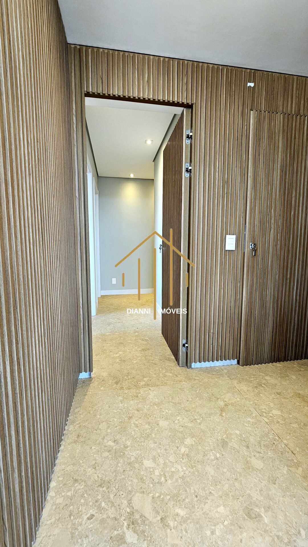 Apartamento com 4 quartos à venda, 256m² — foto 3 de 13