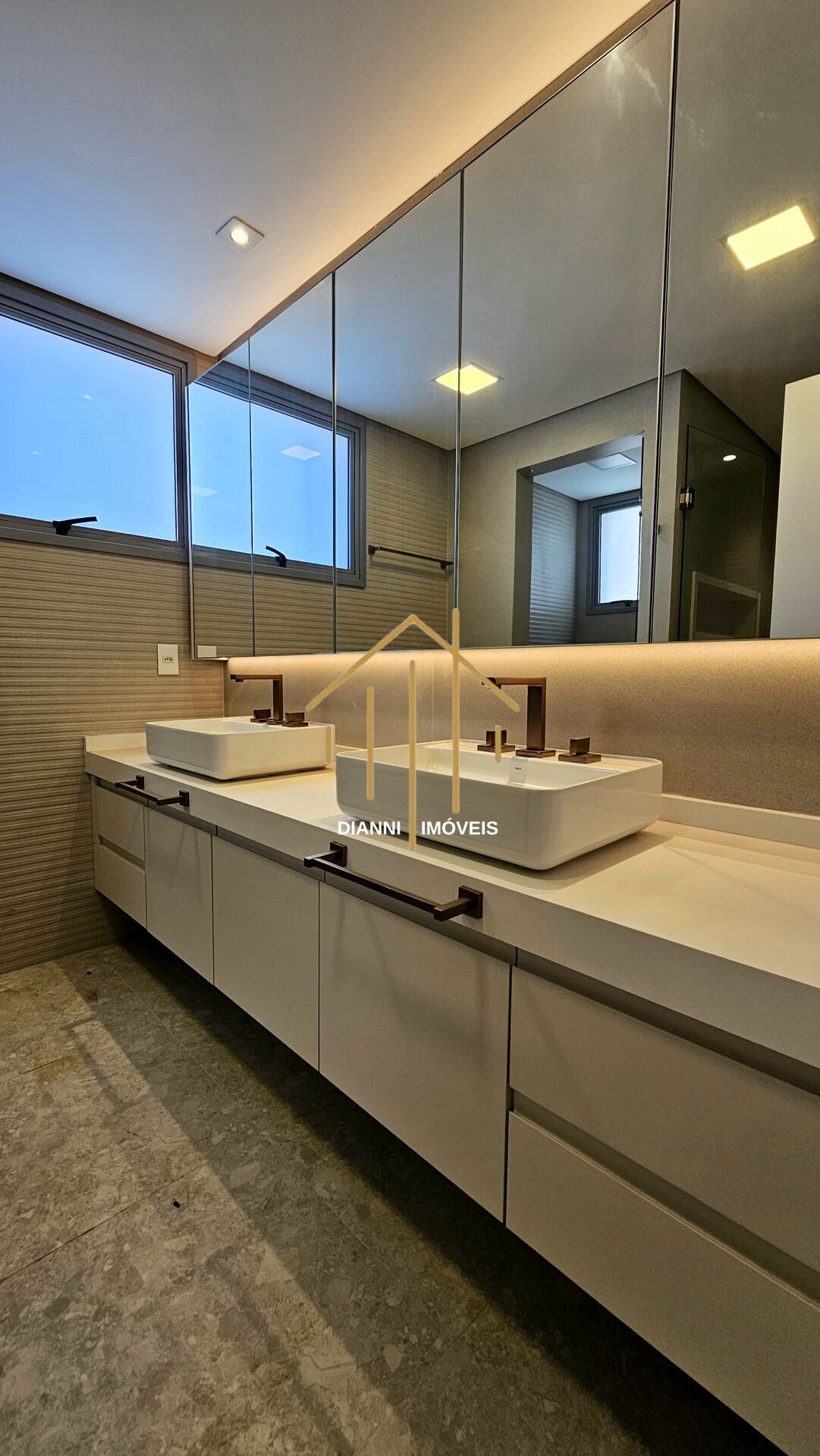Apartamento com 4 quartos à venda, 256m² — foto 5 de 13