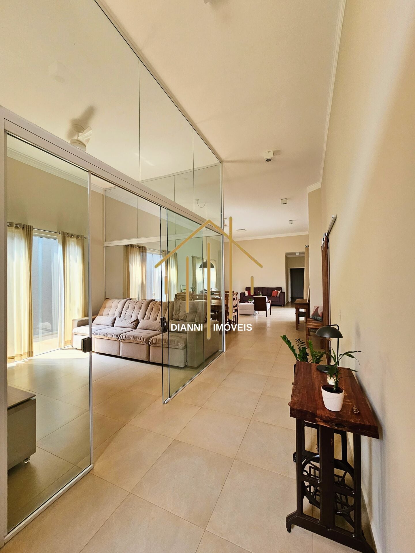 Casa de Condomínio com 3 quartos à venda, 234m² — foto 3 de 42