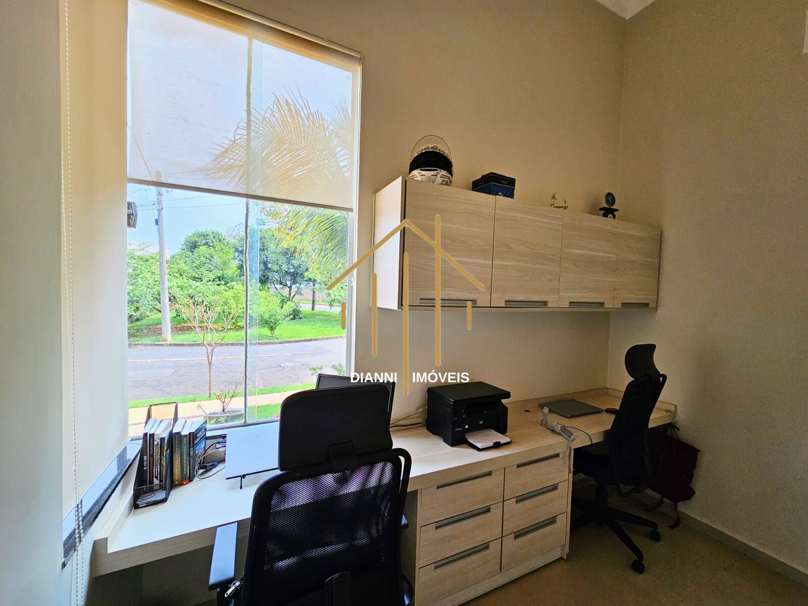 Casa de Condomínio com 3 quartos à venda, 234m² — foto 2 de 42