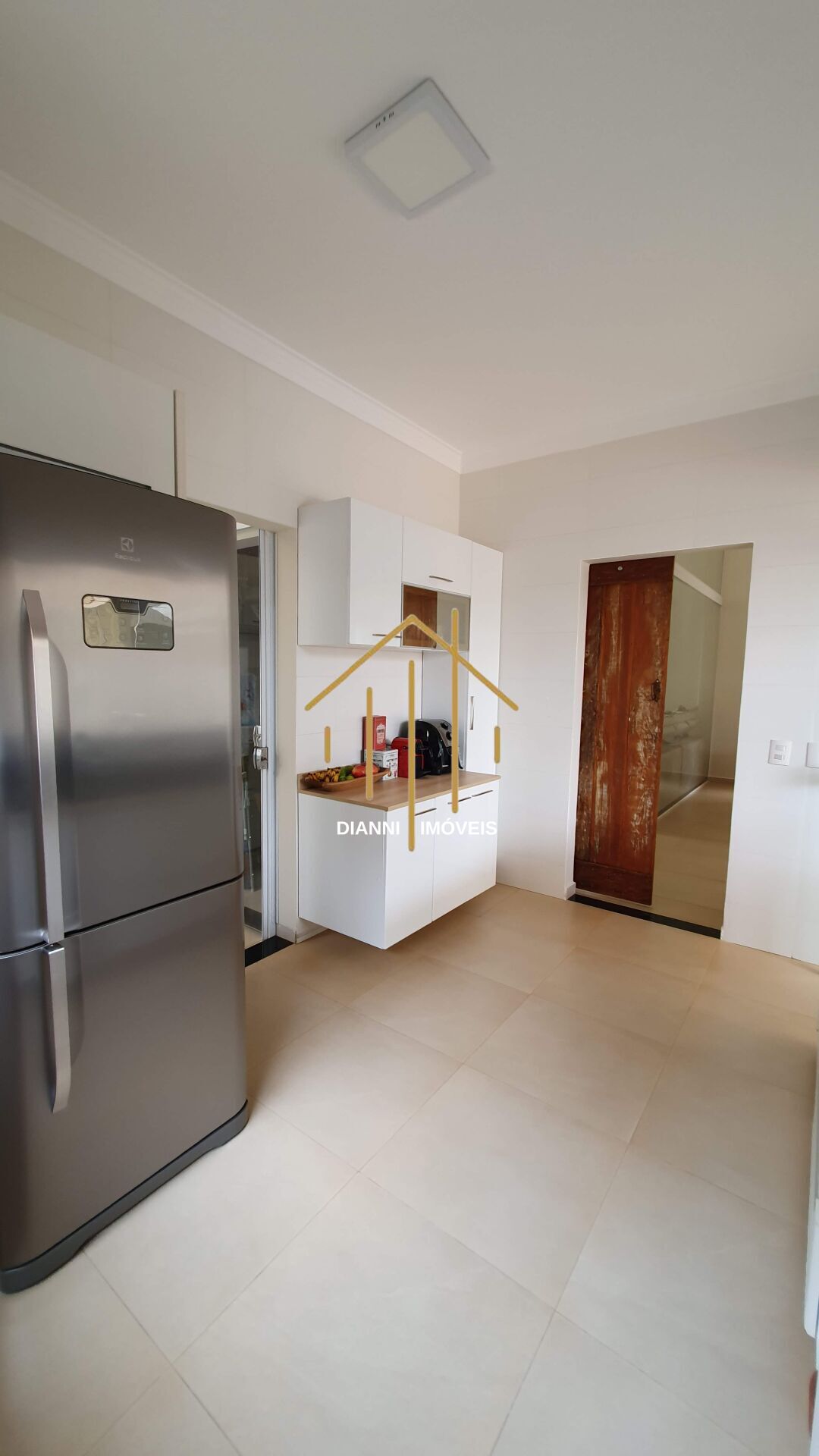 Casa de Condomínio com 3 quartos à venda, 234m² — foto 13 de 42