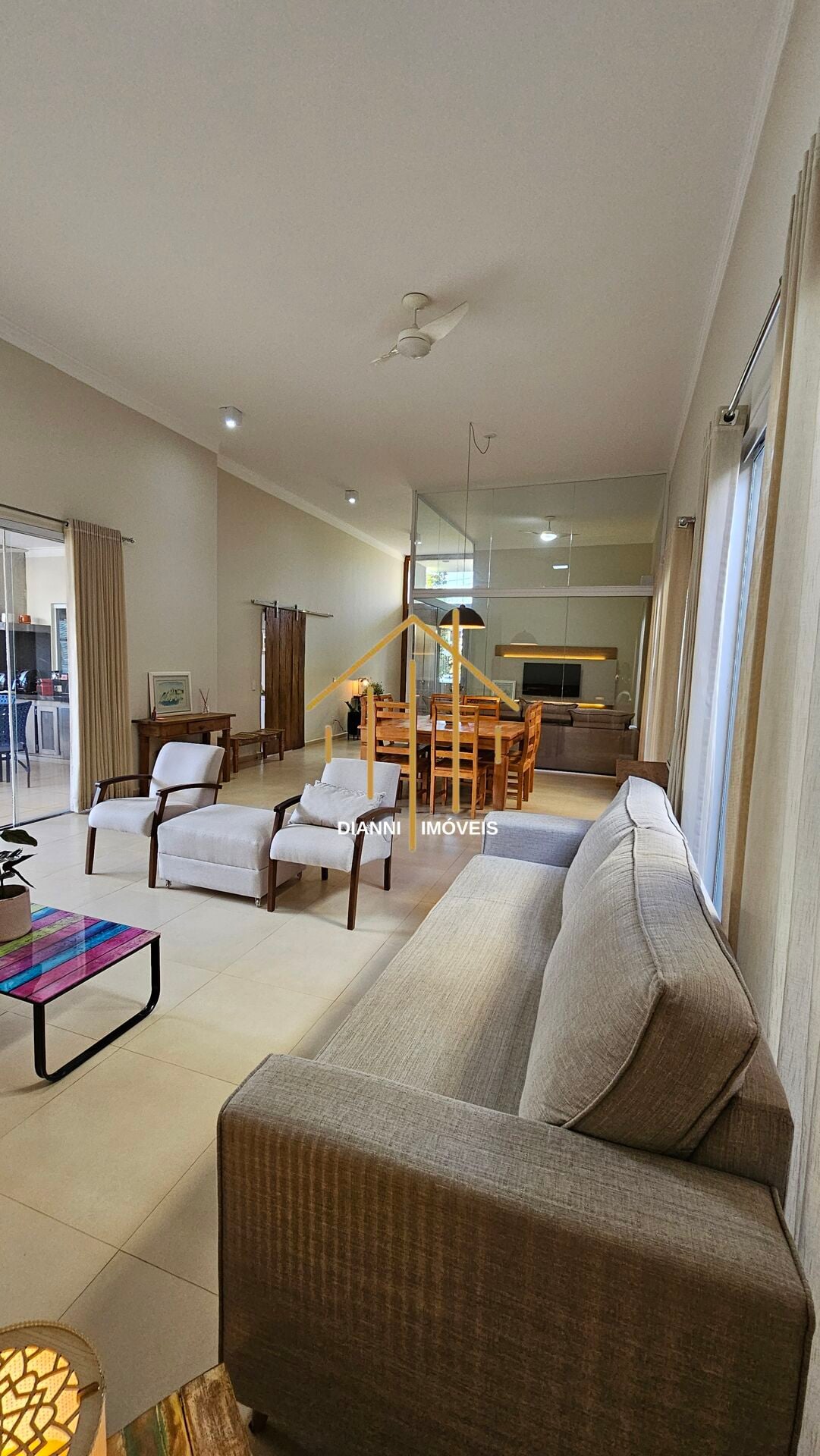 Casa de Condomínio com 3 quartos à venda, 234m² — foto 6 de 42
