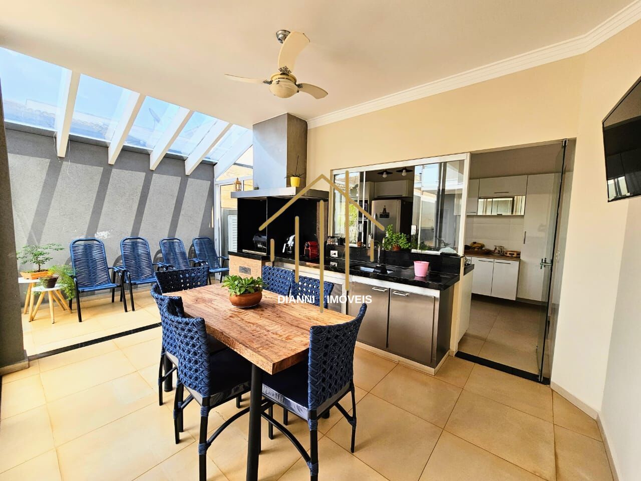 Casa de Condomínio com 3 quartos à venda, 234m² — foto 16 de 42