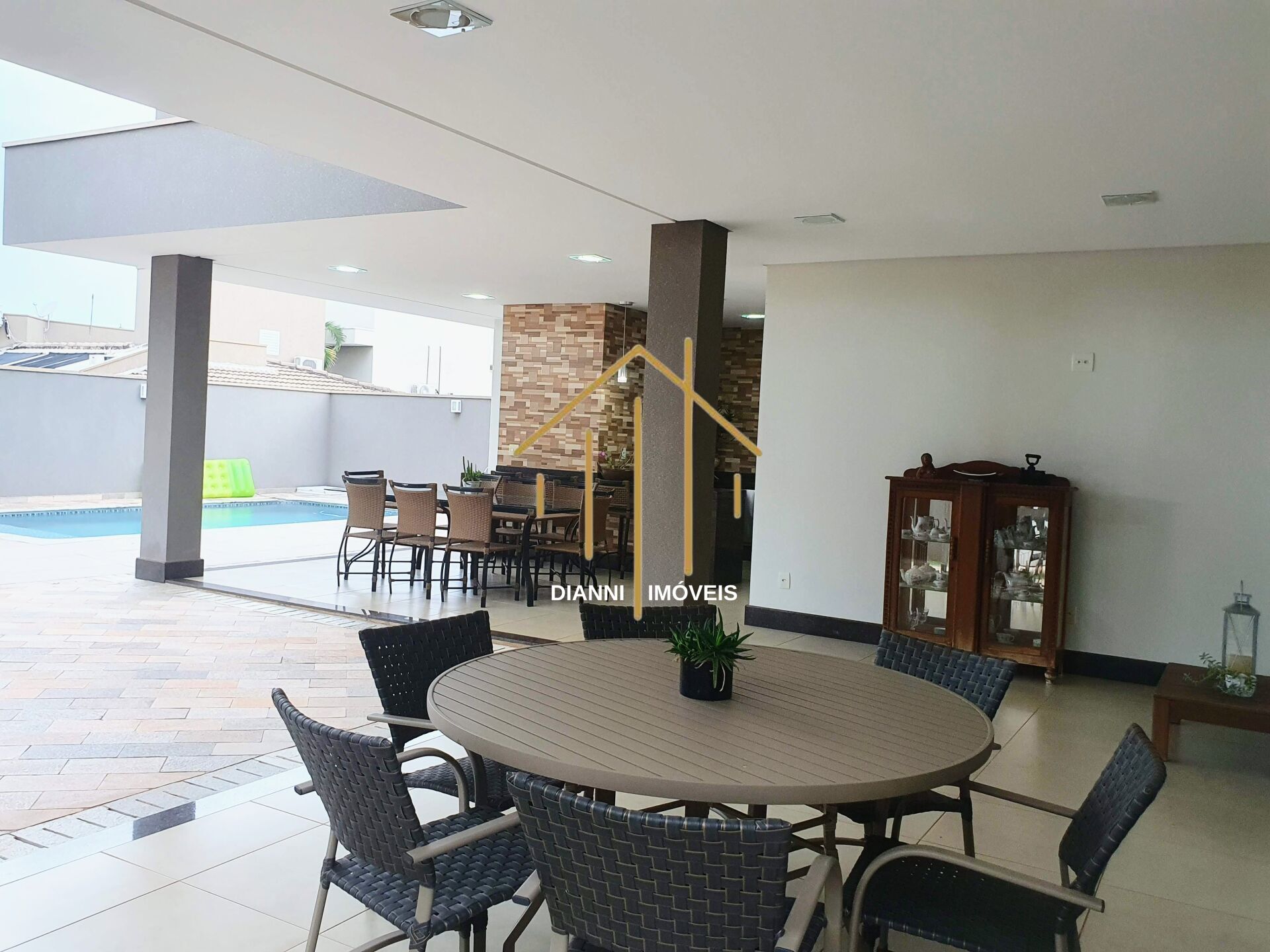 Casa de Condomínio com 4 quartos à venda, 340m² — foto 10 de 37