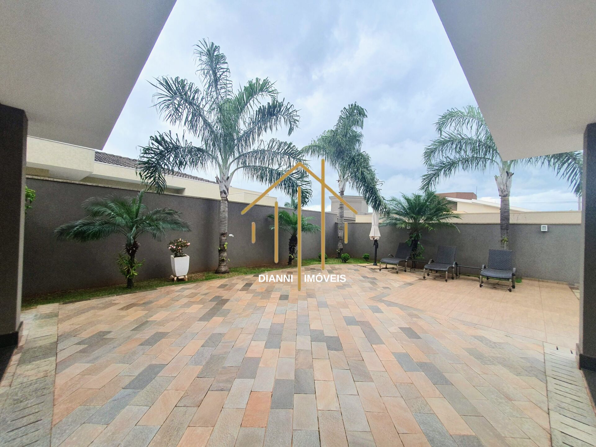 Casa de Condomínio com 4 quartos à venda, 340m² — foto 13 de 37