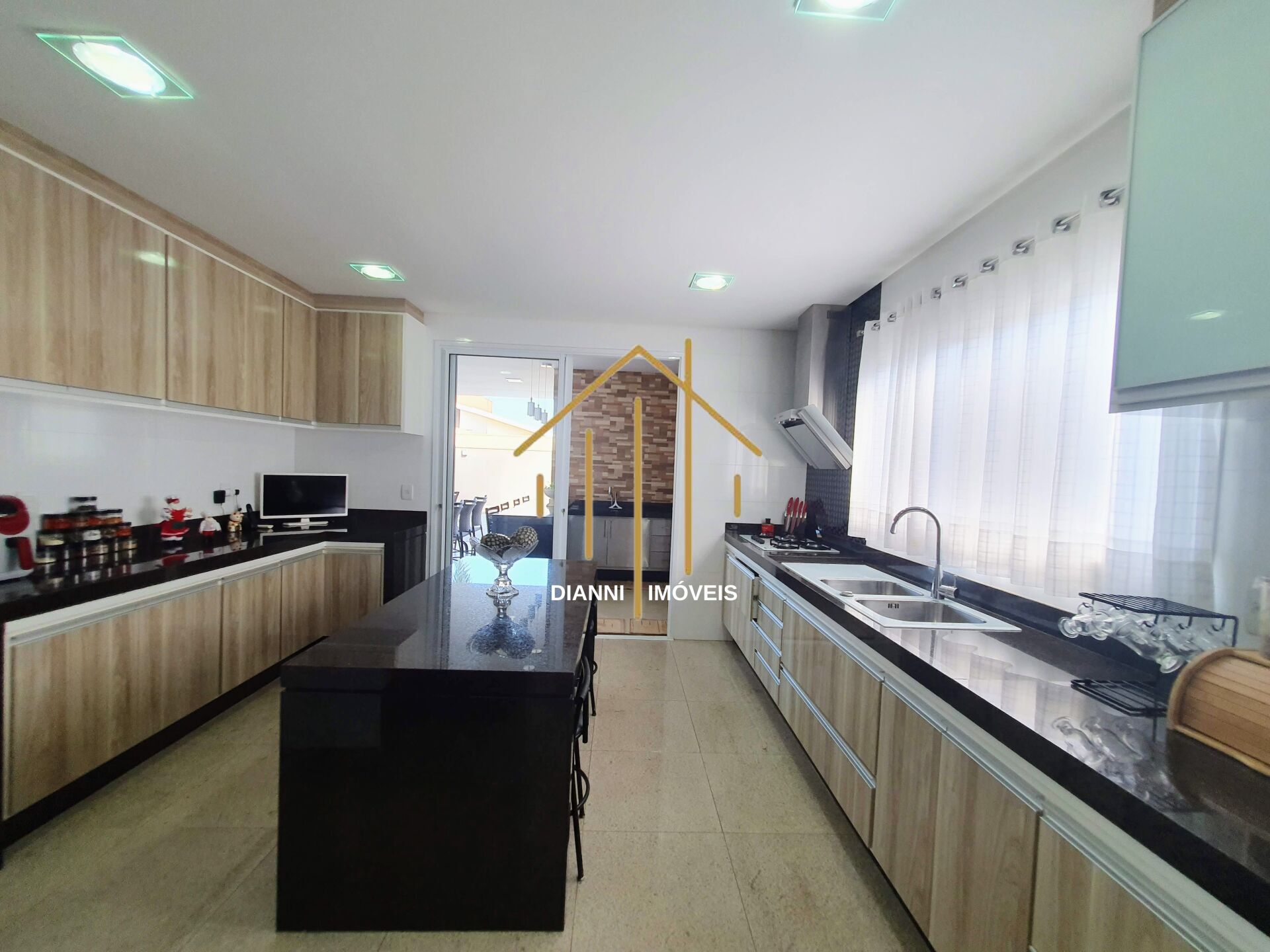 Casa de Condomínio com 4 quartos à venda, 340m² — foto 15 de 37