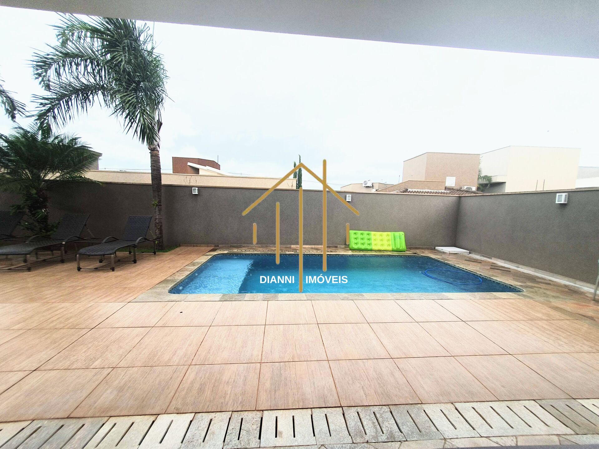 Casa de Condomínio com 4 quartos à venda, 340m² — foto 5 de 37