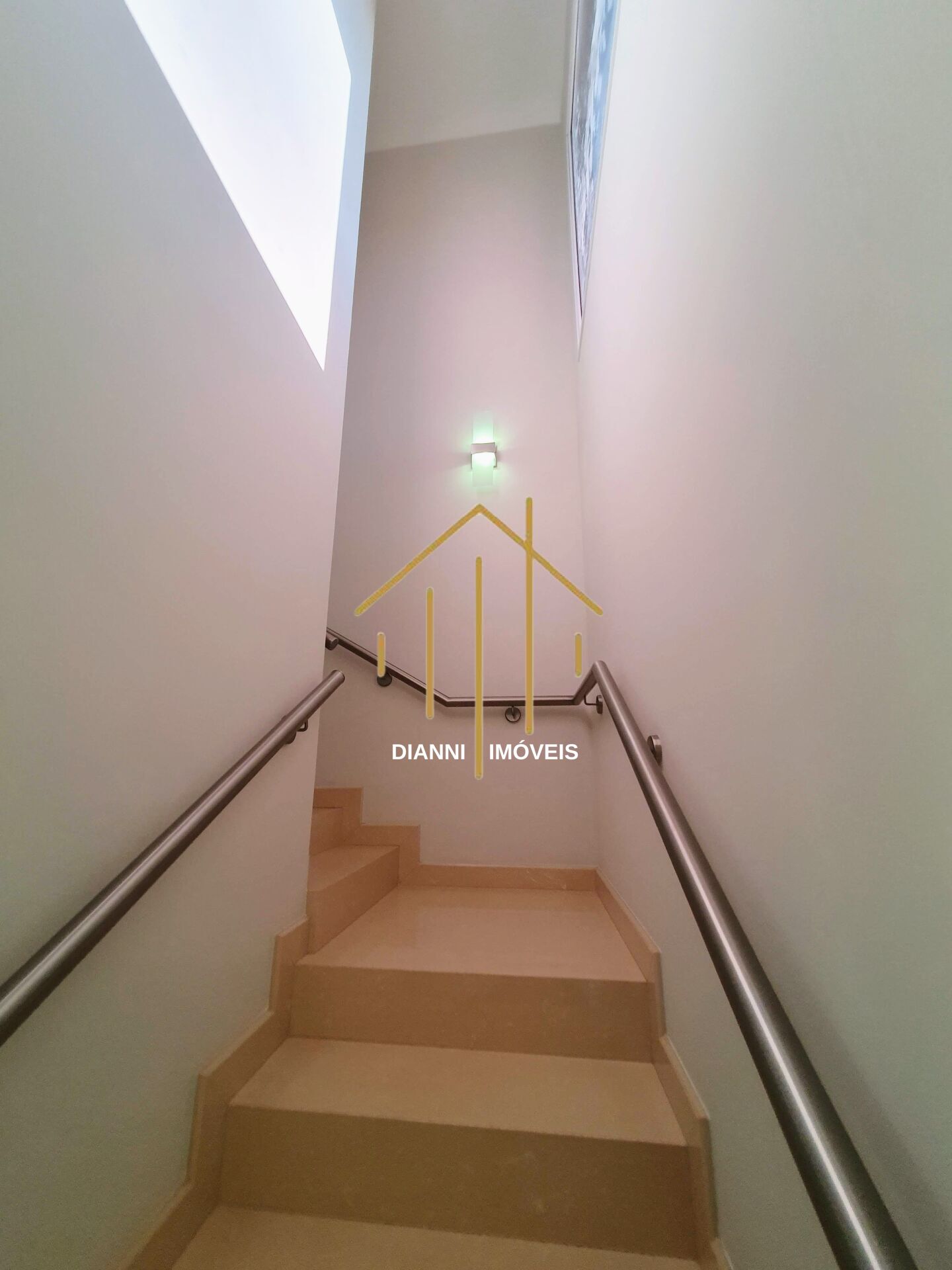 Casa de Condomínio com 4 quartos à venda, 340m² — foto 22 de 37