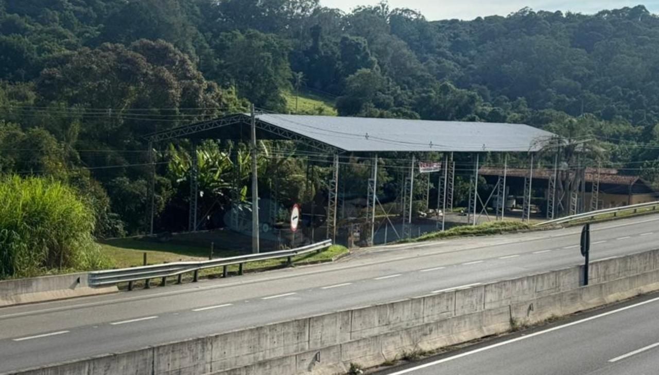 Depósito-Galpão, 1000 m² - Foto 1
