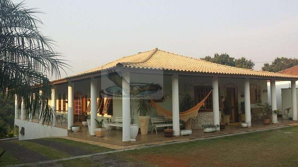 Chácara, 4 quartos, 2859 m² - Foto 1