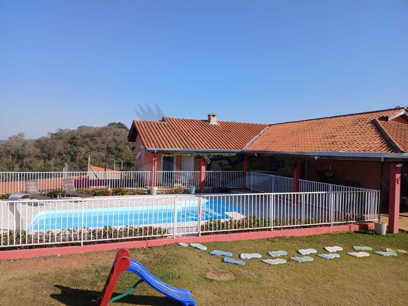 Chácara, 2 quartos, 1180 m² - Foto 1