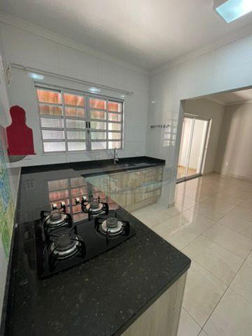 Casa, 3 quartos, 251 m² - Foto 2