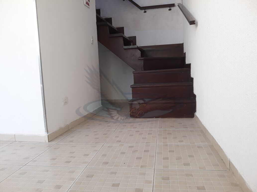 Casa, 1 quarto, 200 m² - Foto 2