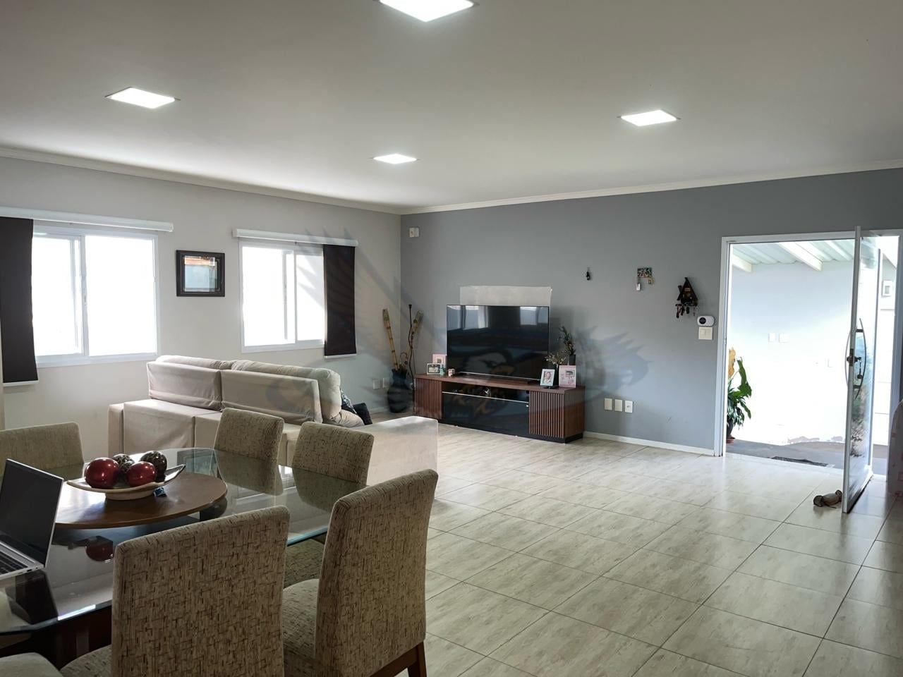 Casa, 4 quartos, 242 m² - Foto 2