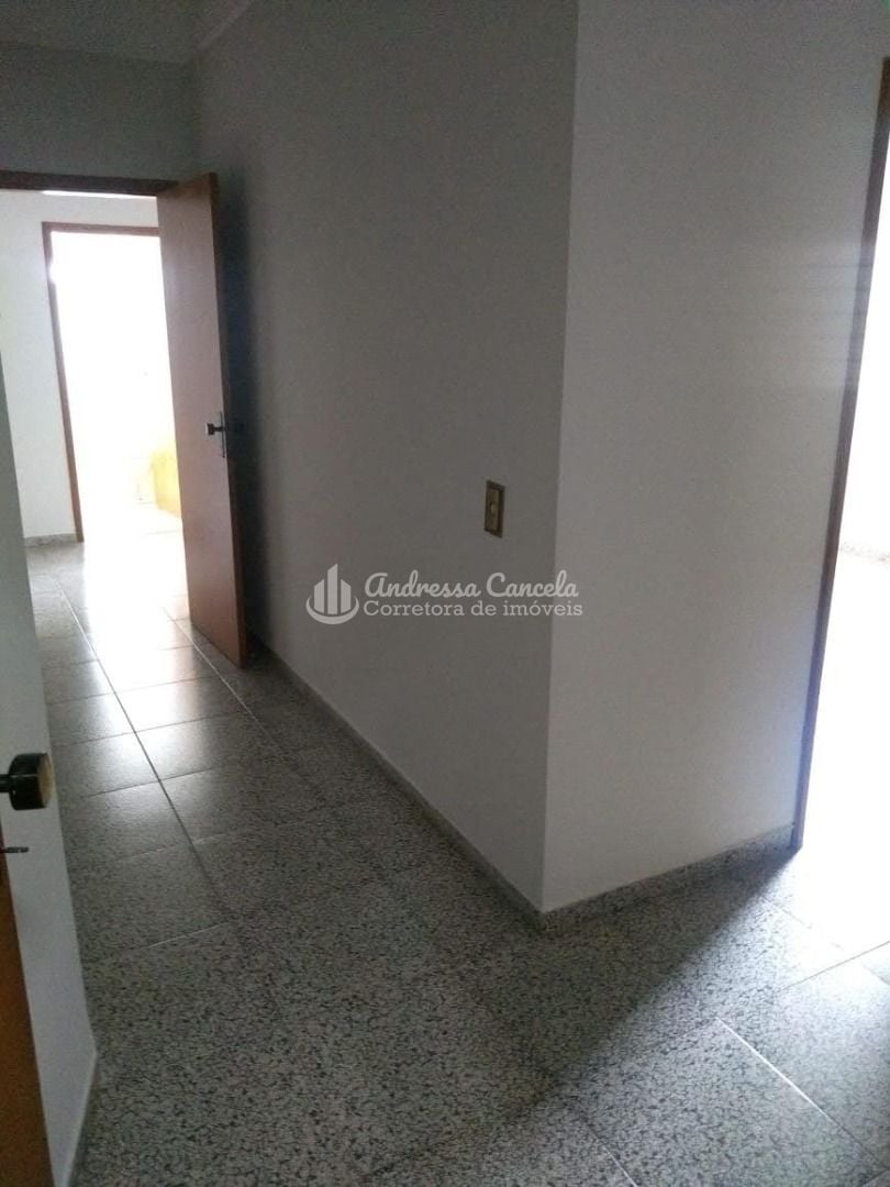 Casa, 4 quartos, 300 m² - Foto 12