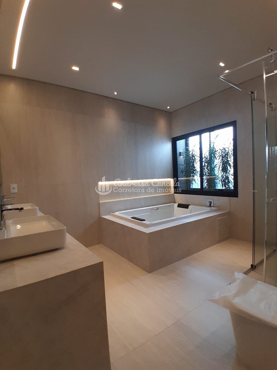 Casa, 4 quartos, 330 m² - Foto 32