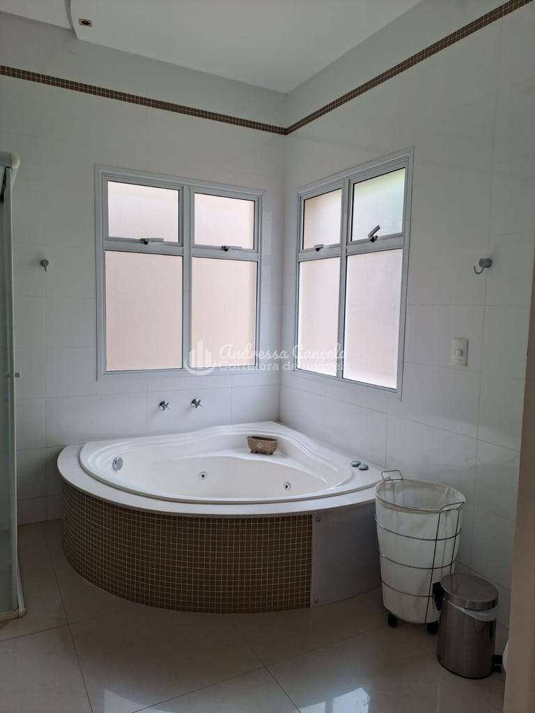 Casa, 4 quartos, 330 m² - Foto 24