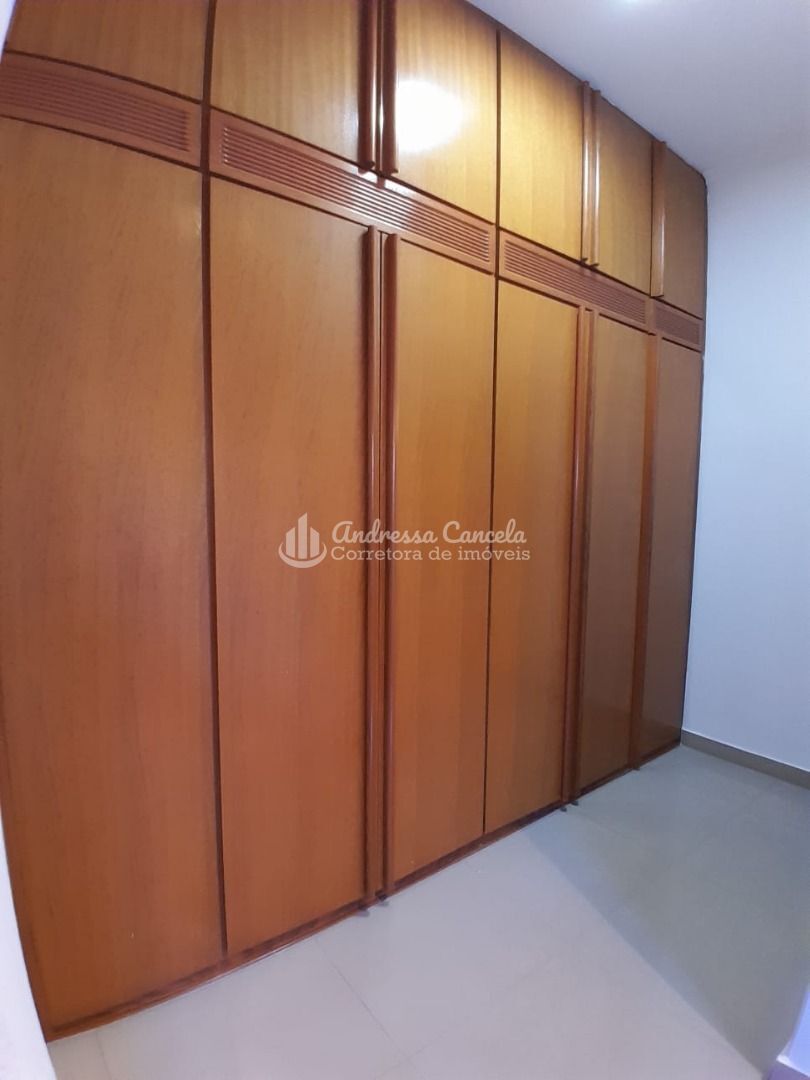 Casa, 3 quartos, 245 m² - Foto 22