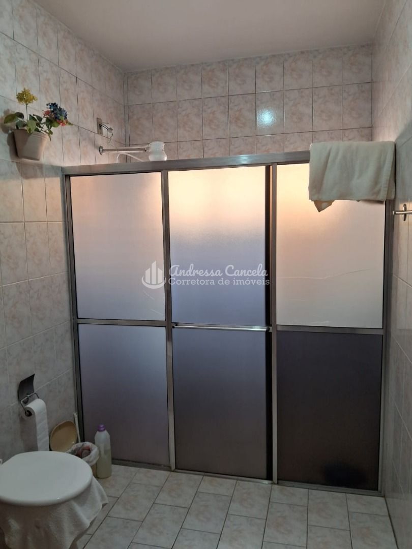 Casa, 4 quartos, 240 m² - Foto 12