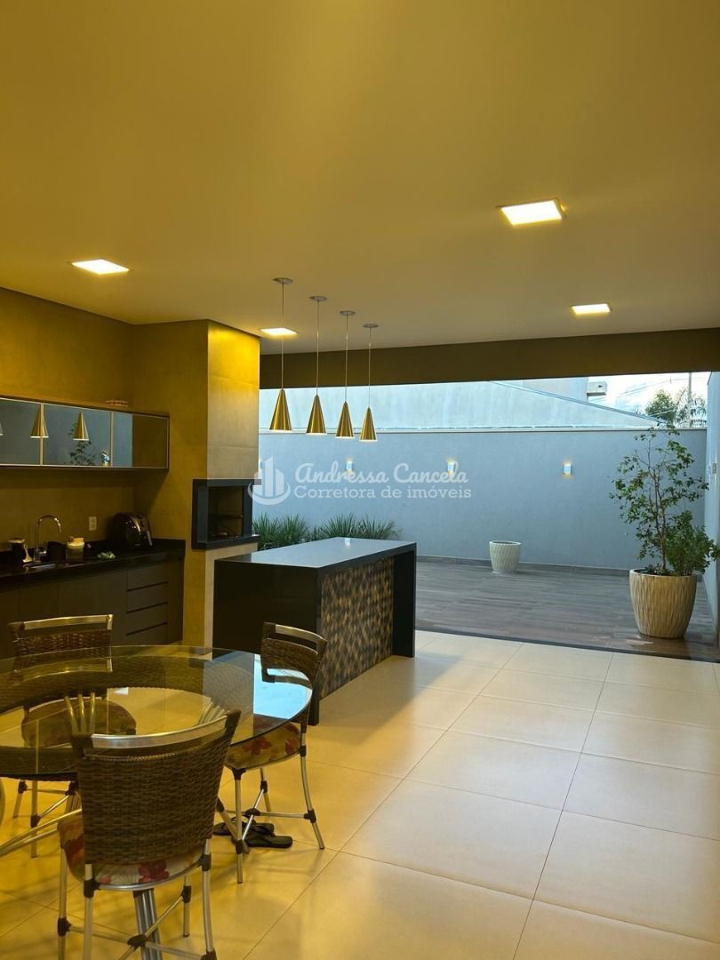 Casa, 3 quartos, 240 m² - Foto 12