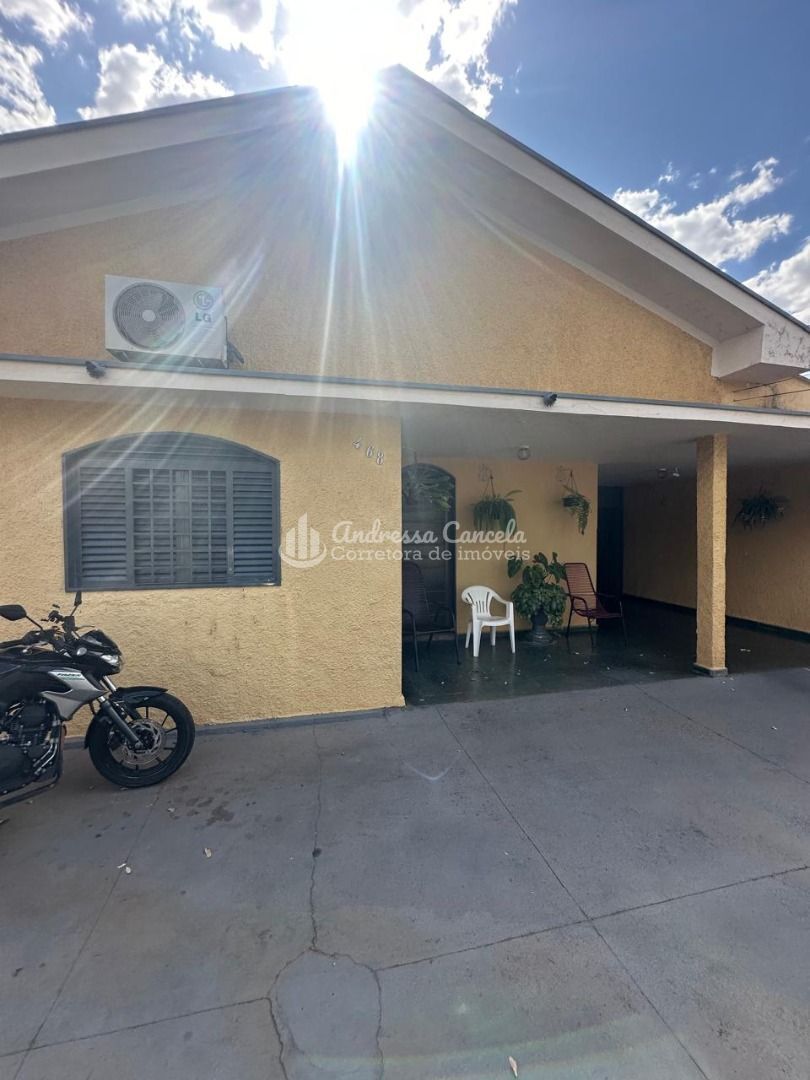 Casa, 3 quartos, 220 m² - Foto 1