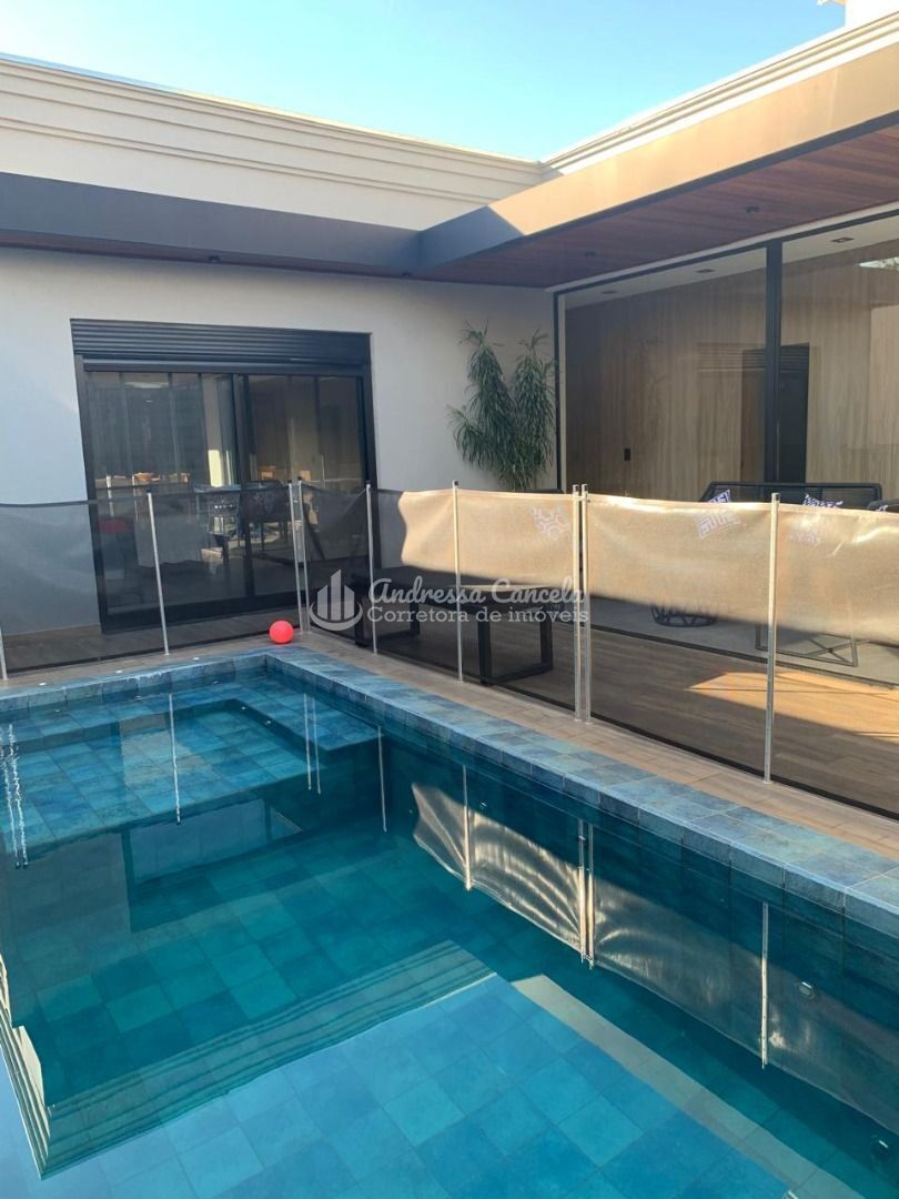 Casa, 3 quartos, 251 m² - Foto 45