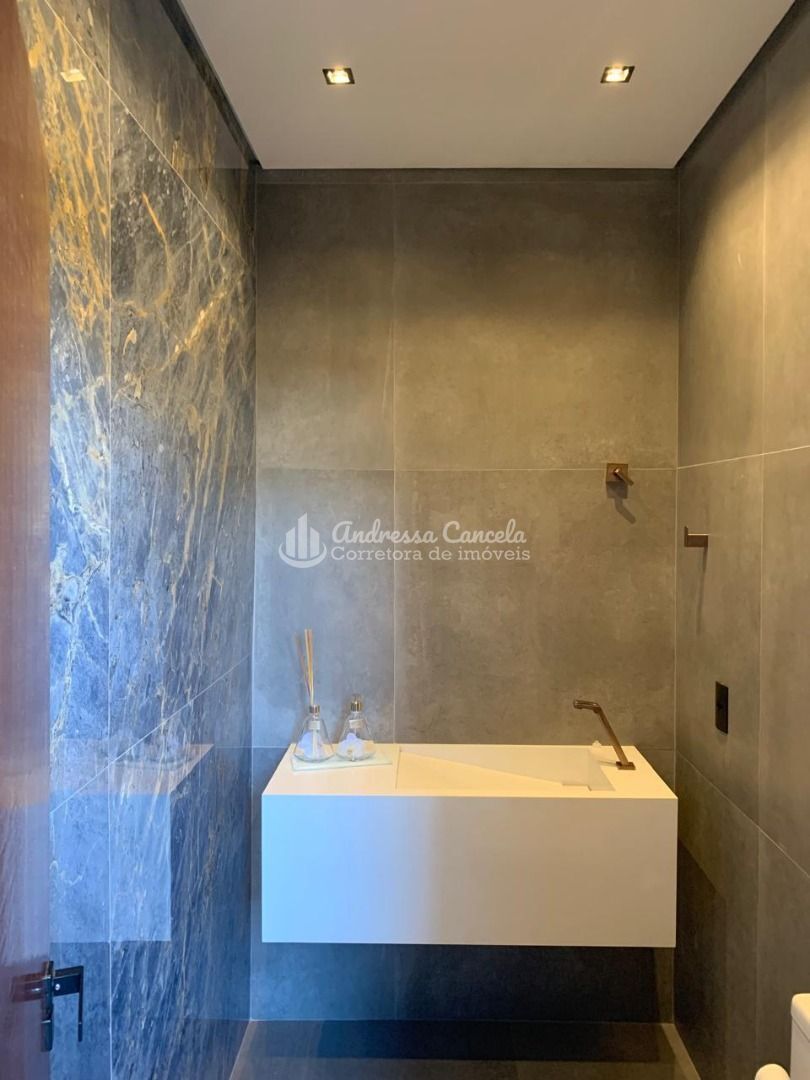 Casa, 3 quartos, 251 m² - Foto 6