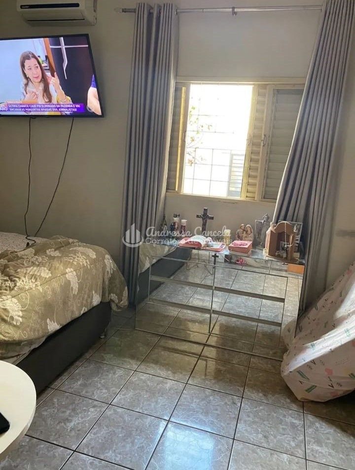 Casa, 3 quartos, 250 m² - Foto 2