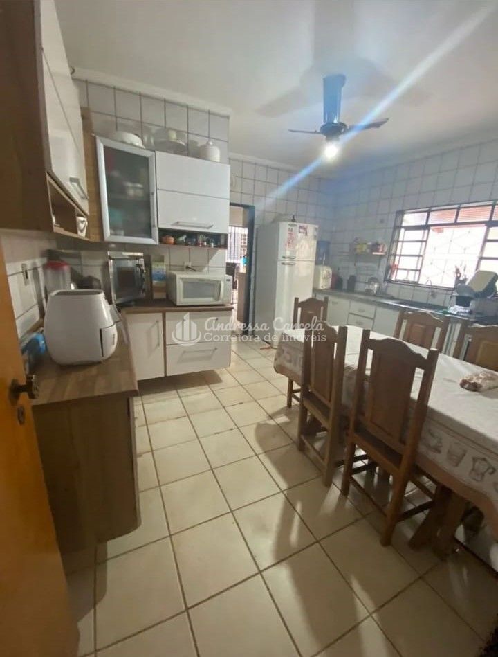 Casa, 3 quartos, 250 m² - Foto 15