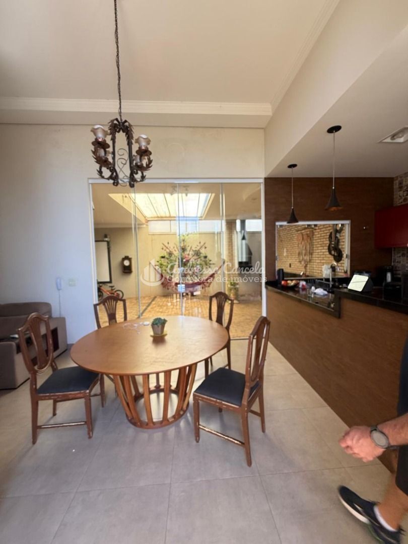 Casa, 3 quartos, 133 m² - Foto 4