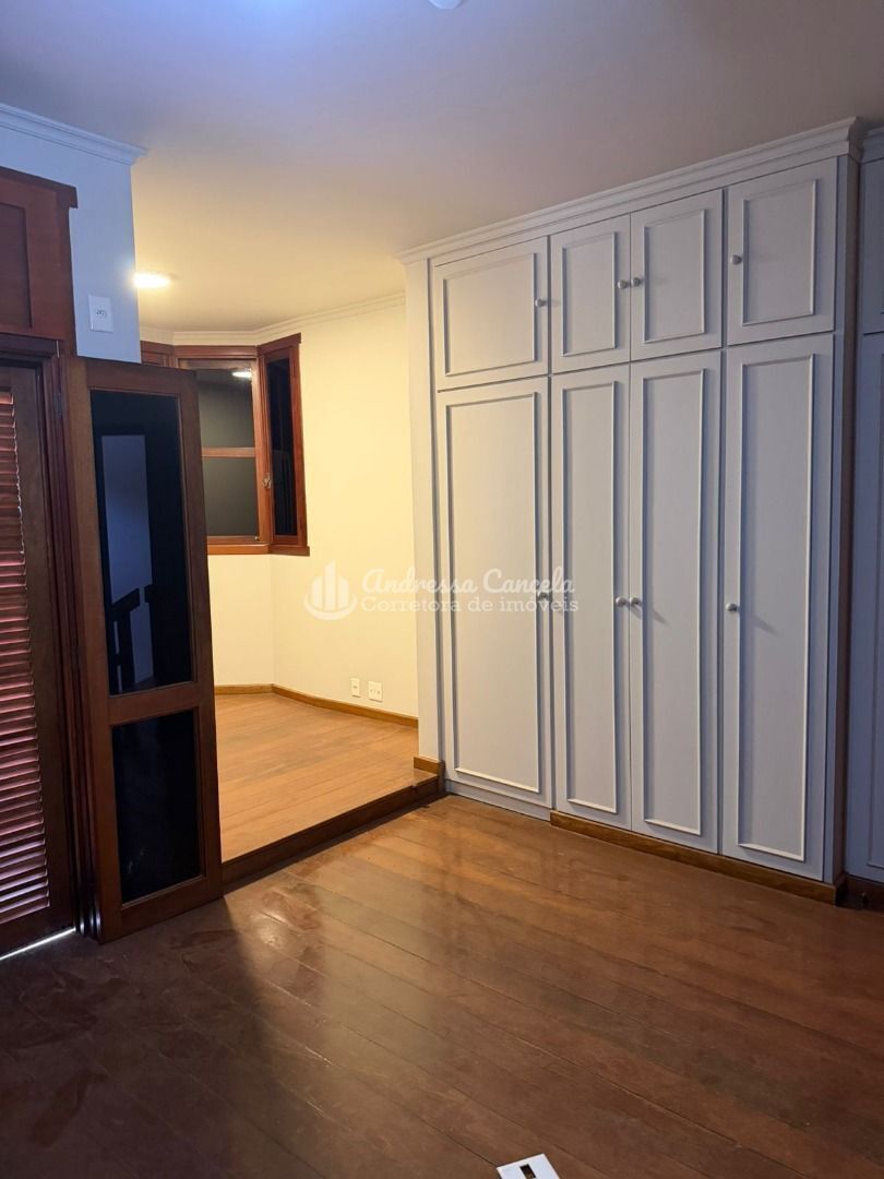 Sobrado, 3 quartos, 330 m² - Foto 5