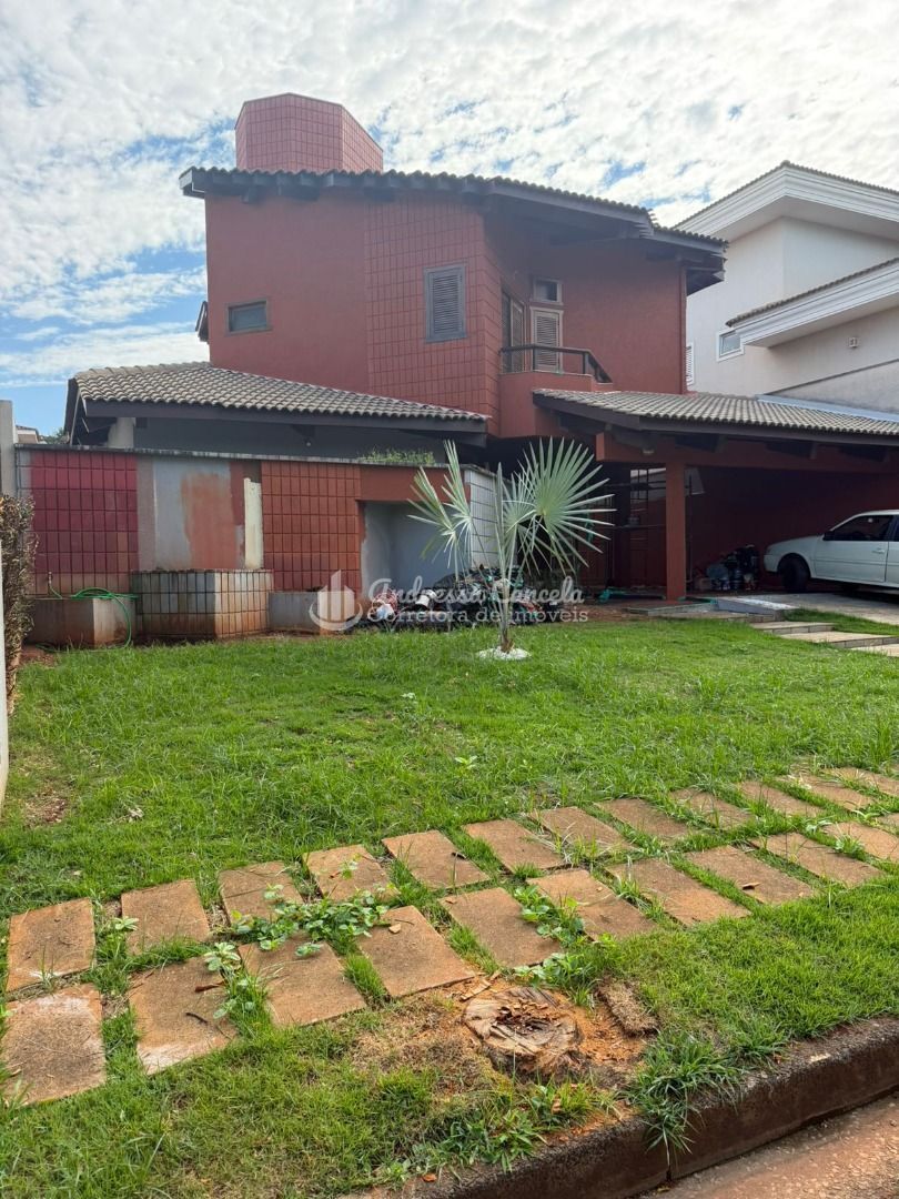 Sobrado, 3 quartos, 330 m² - Foto 1