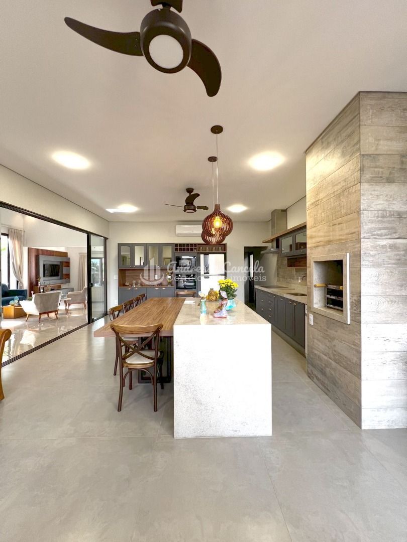 Casa, 3 quartos, 226 m² - Foto 24