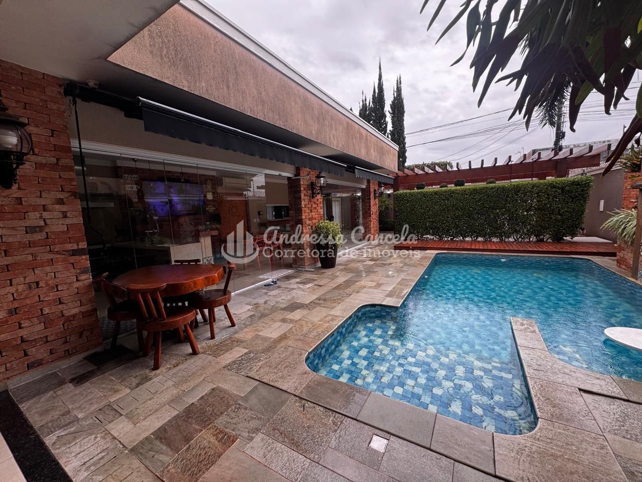 Casa, 3 quartos, 390 m² - Foto 1