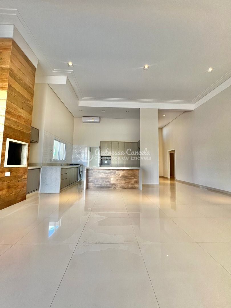 Casa, 4 quartos, 197 m² - Foto 2