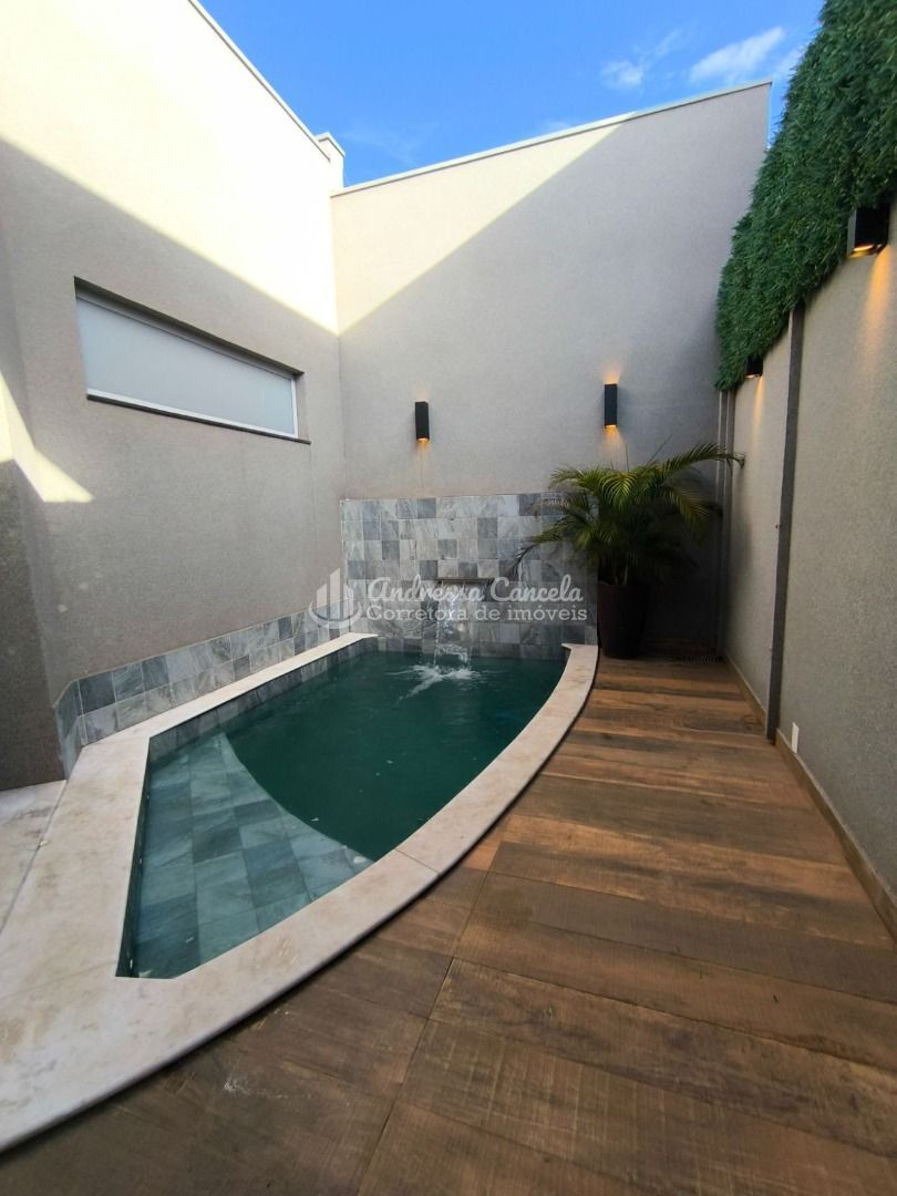 Casa, 3 quartos, 224 m² - Foto 2