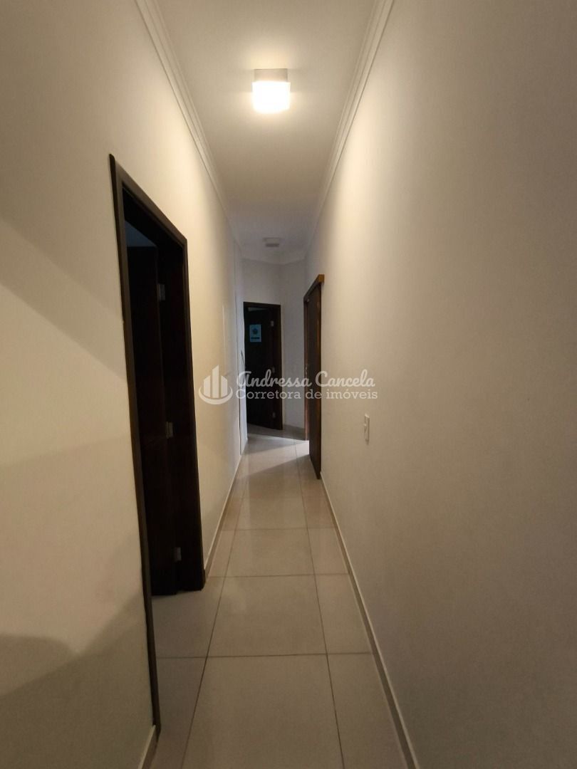 Casa, 3 quartos, 224 m² - Foto 8