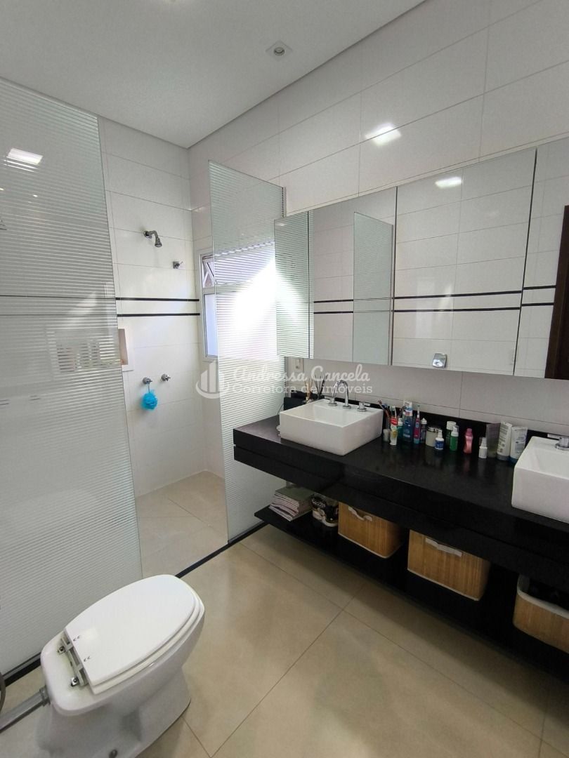 Casa, 3 quartos, 224 m² - Foto 18