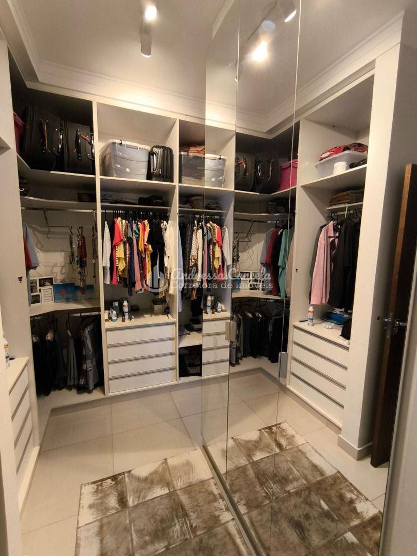 Casa, 3 quartos, 224 m² - Foto 13