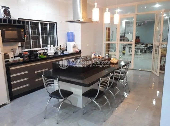 Casa, 3 quartos, 230 m² - Foto 6