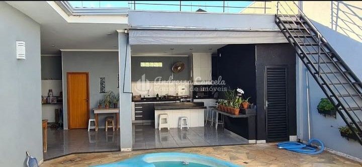 Casa, 3 quartos, 230 m² - Foto 9