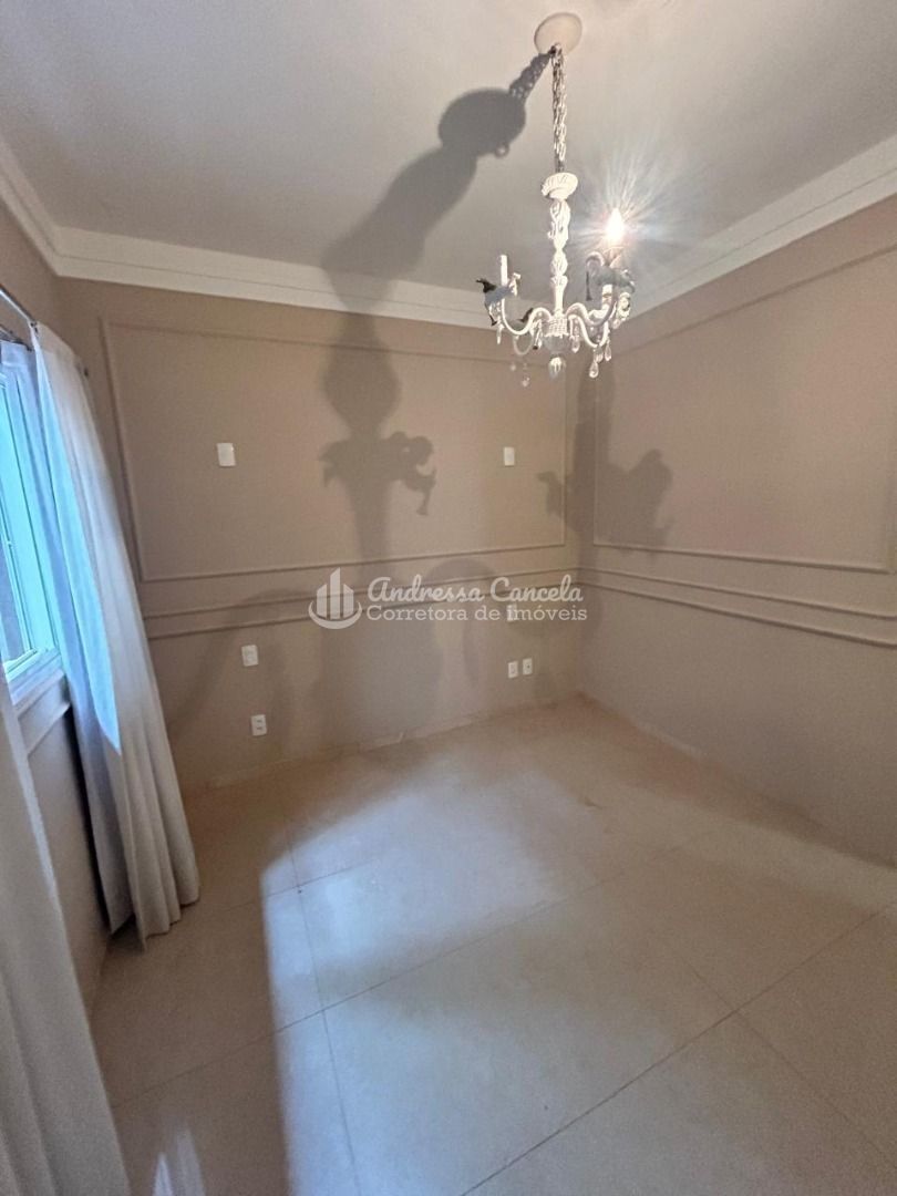 Casa, 3 quartos, 250 m² - Foto 8