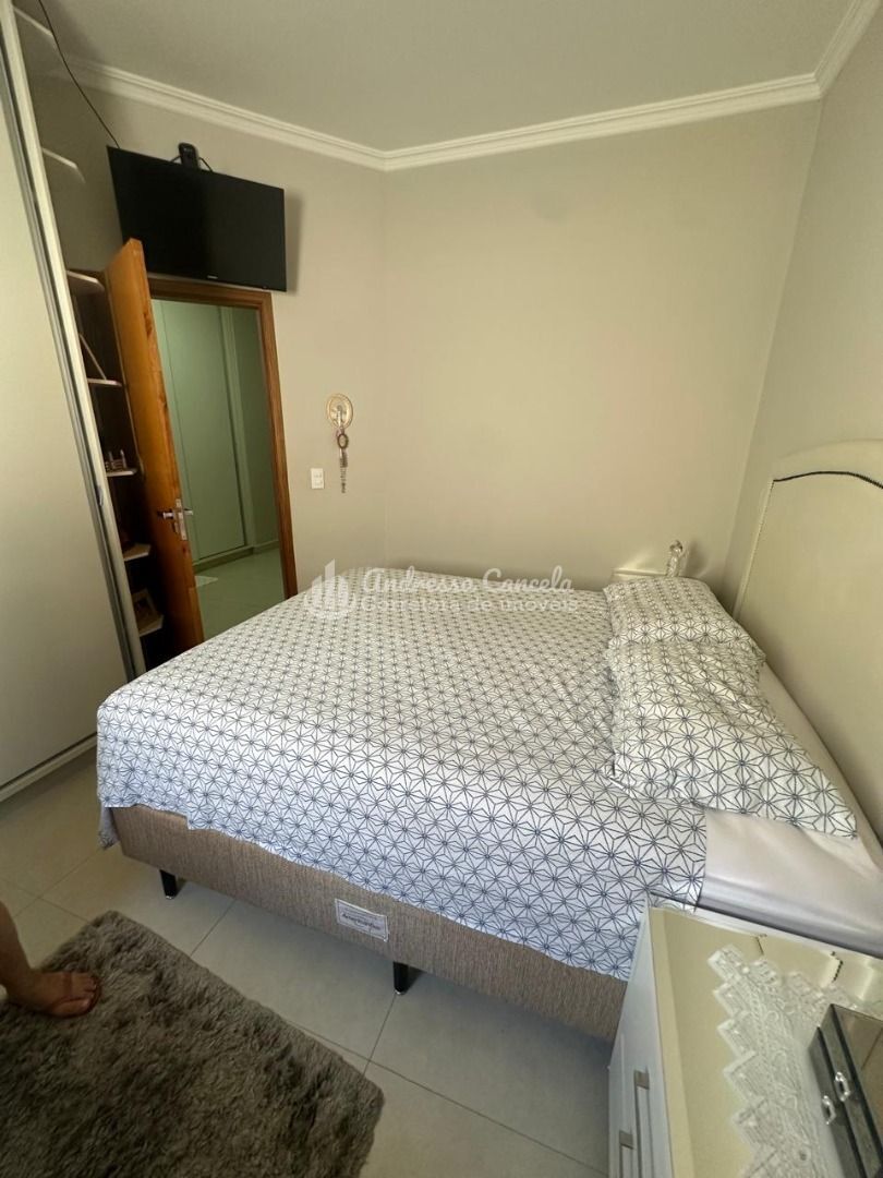 Casa, 4 quartos, 250 m² - Foto 6